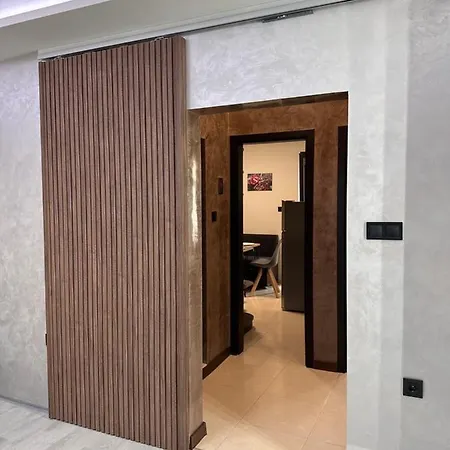 елегантен двустаен Four Seasons Apartment *