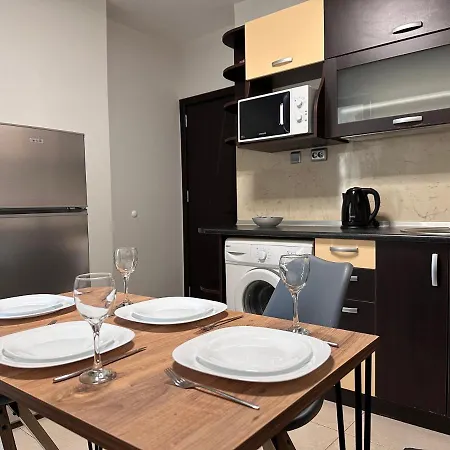 Apartment елегантен двустаен Four Seasons