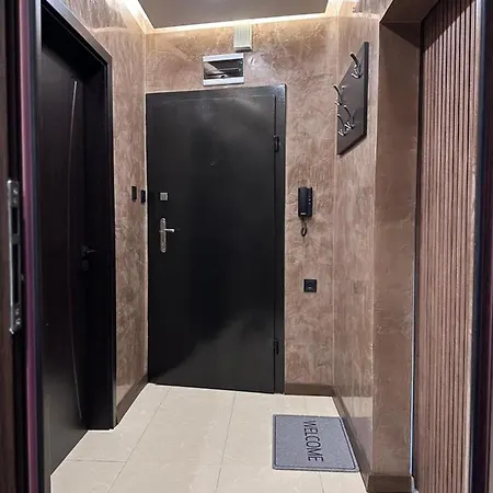 елегантен двустаен Four Seasons Apartment *